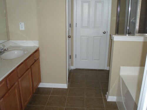 Building Photo - 2000 Harvest Ridge Cir NE