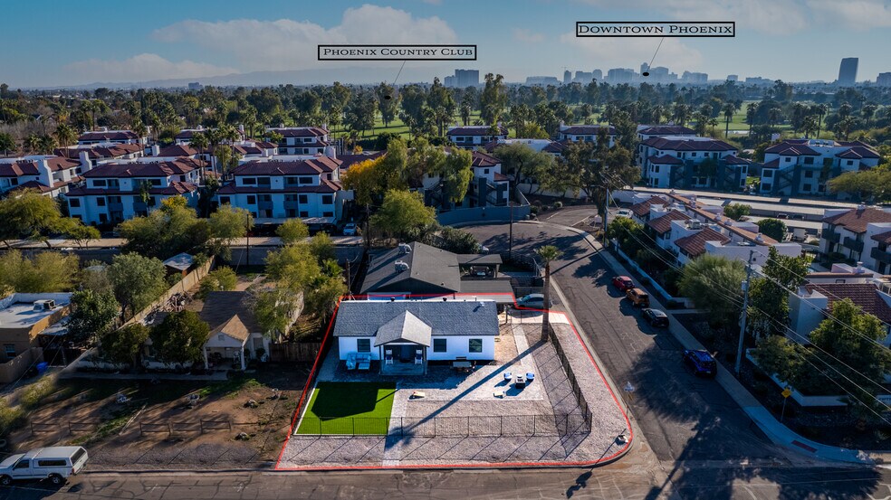 Building Photo - 1101 E Whitton Ave