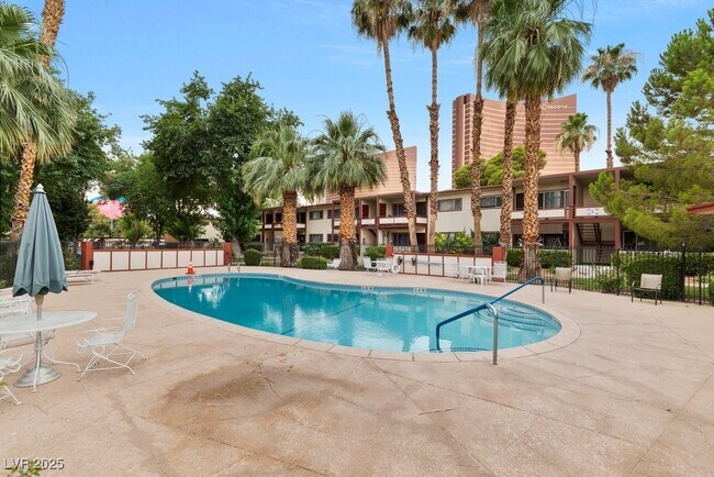 Building Photo - 350 E Desert Inn Rd