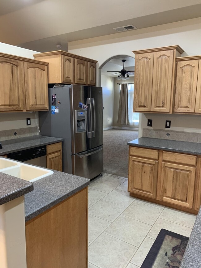 Building Photo - 464 1/2 Chatfield Ln
