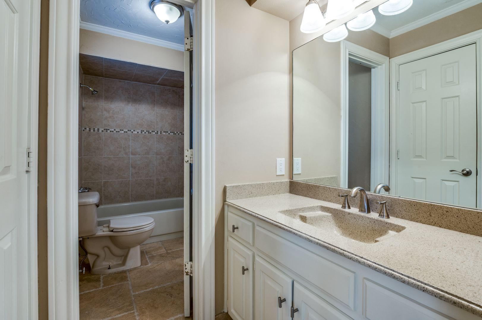 Building Photo - 3205 Ridge Cir