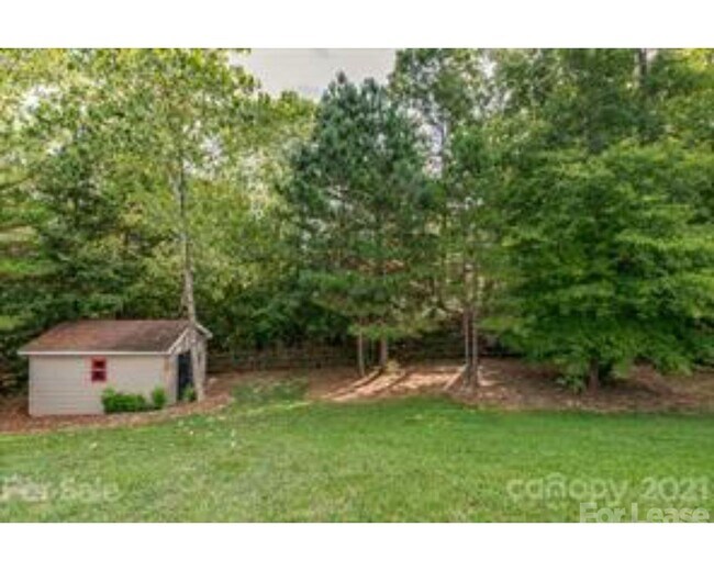 Building Photo - 1505 Niall Ln