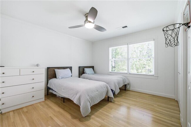 Building Photo - 4115 Glen Devon Dr NW