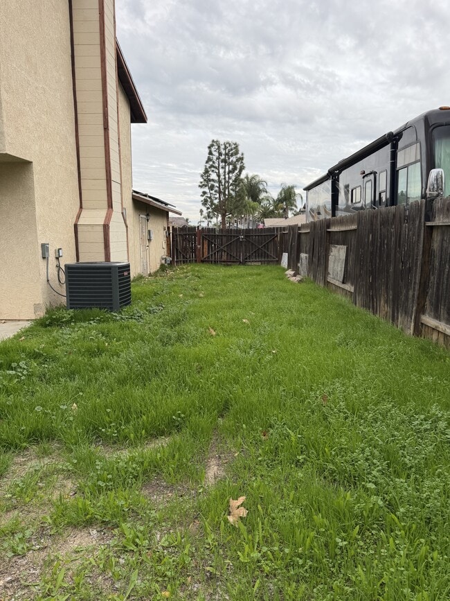 Building Photo - 29639 Greenhill Dr