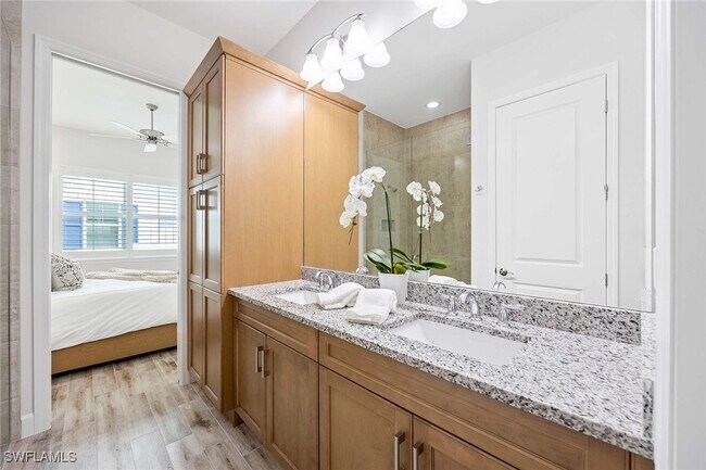 Building Photo - 7018 Saona CT