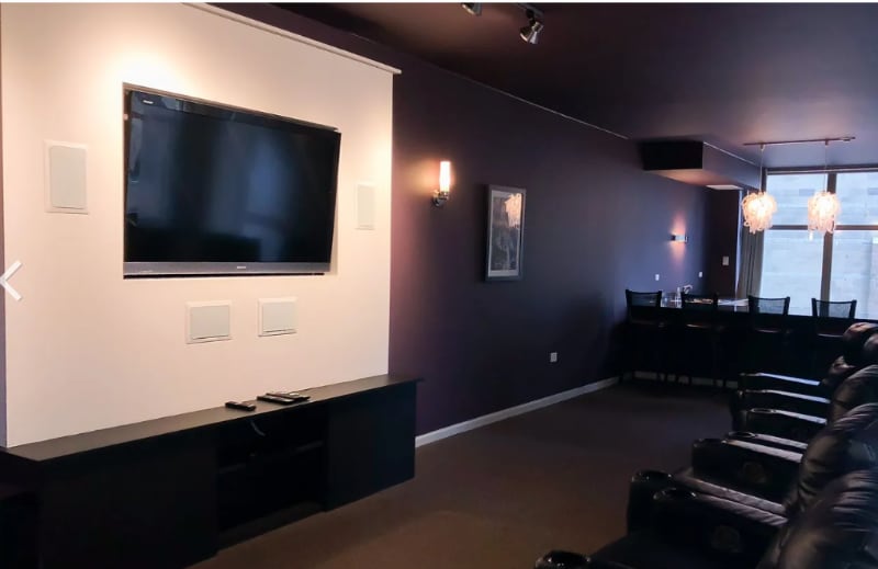 Building Photo - 6 E 9th St