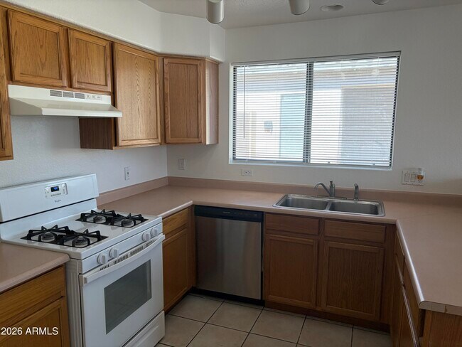 Building Photo - 3802 W Blackhawk Dr