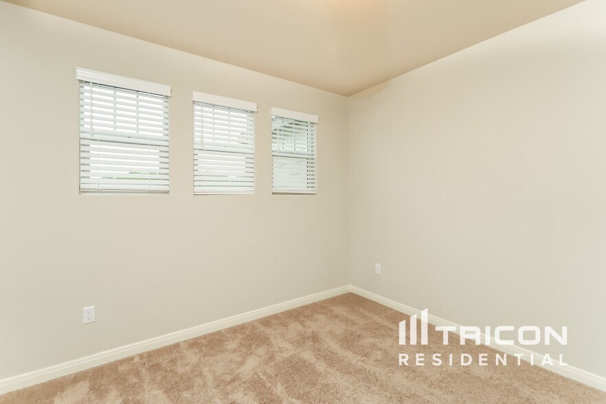 Building Photo - 5532 Shasta Pl