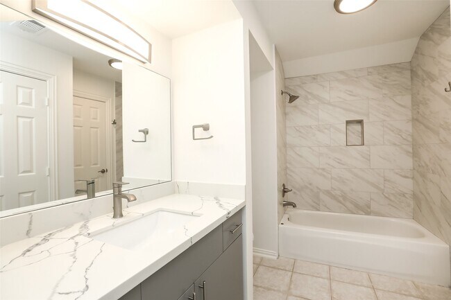 Building Photo - 1715 Cottage Landing Ln