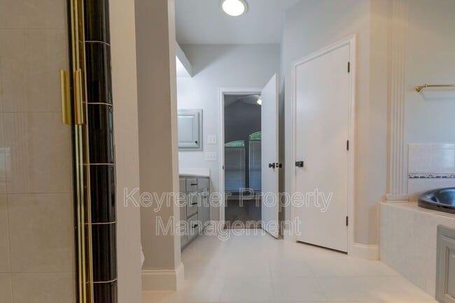 Building Photo - 17300 Zinc Dr