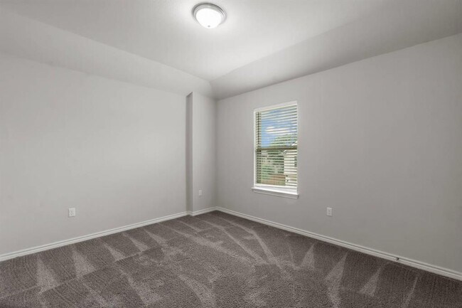 Building Photo - 9004 Gage Dr