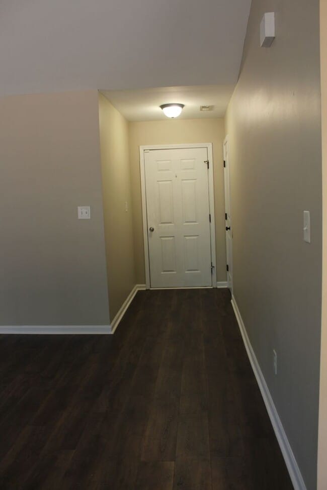 Building Photo - 3 Bed/2 Bath Home - 10 minutes to SJAFB!