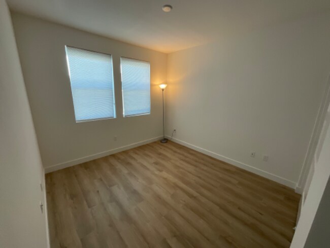 Building Photo - 231 Gambrel Cir