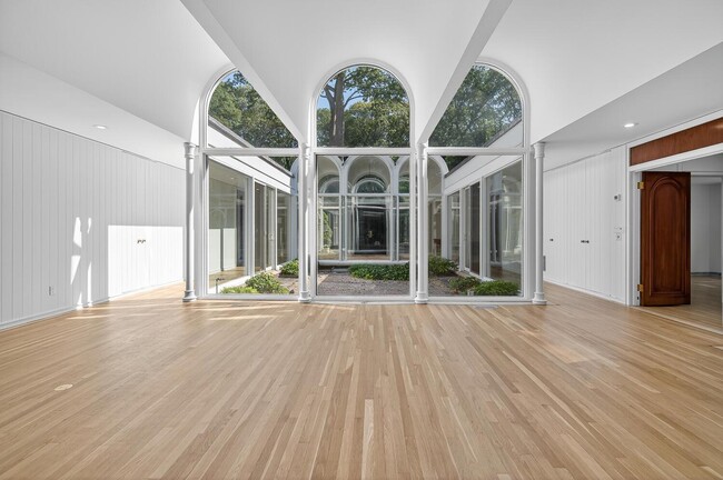 Building Photo - 156 Horseshoe Rd