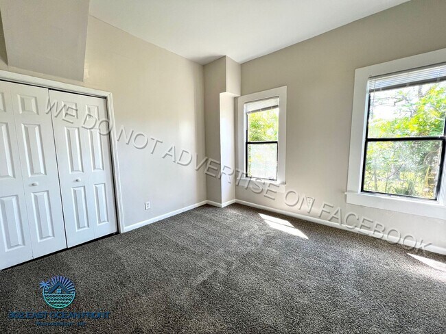 Building Photo - 4 Bedroom Home Ready to Rent!