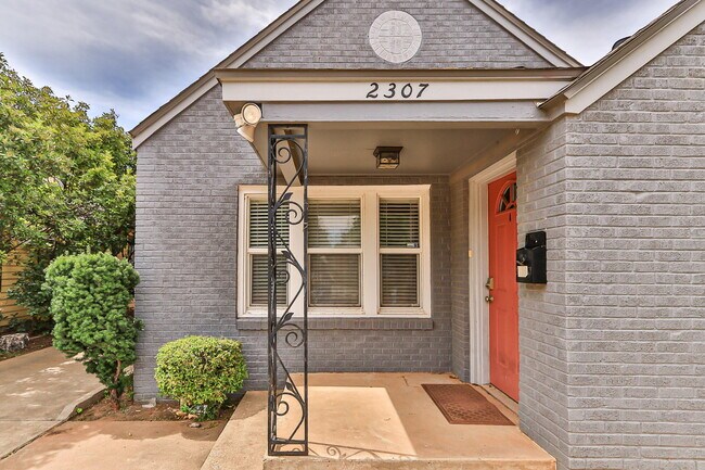 Building Photo - 2307 14th St