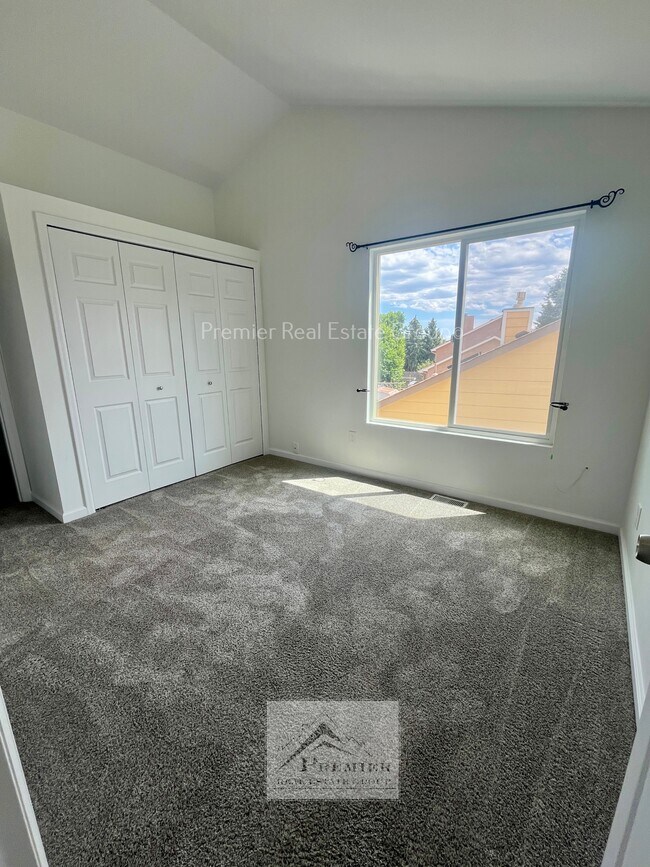 Building Photo - 8145 Camfield Cir
