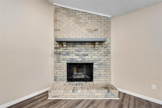 Building Photo - 512 W Oakdale Rd