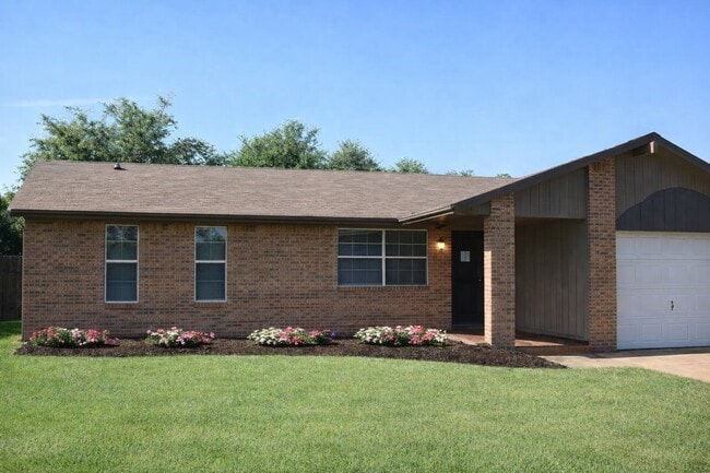 Building Photo - 1024 NW 20th St