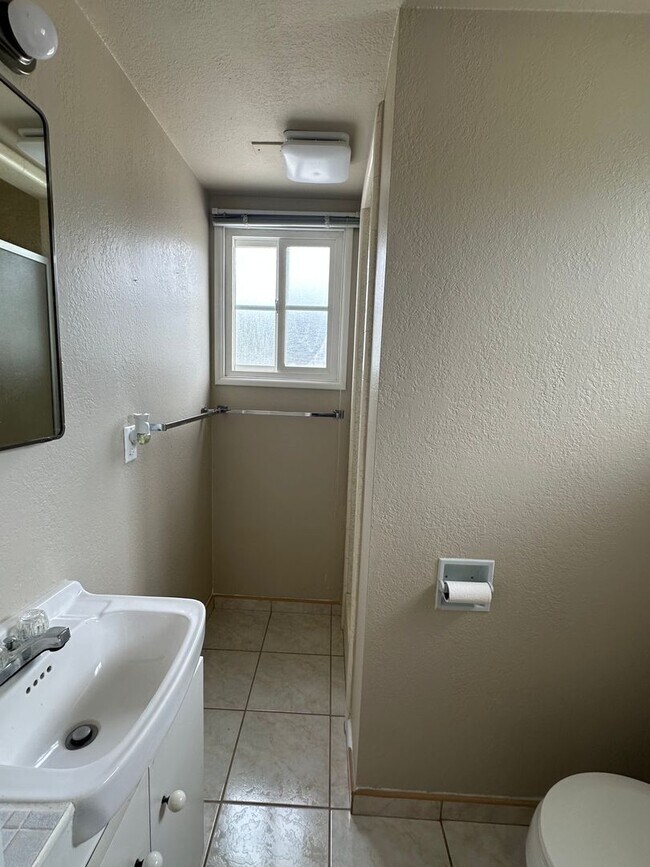 Building Photo - Newly Remodeled | 4 Bedrooms (2 Masters) |...