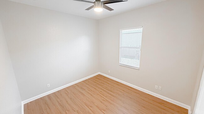 Building Photo - 4002 SW Jarmer Rd