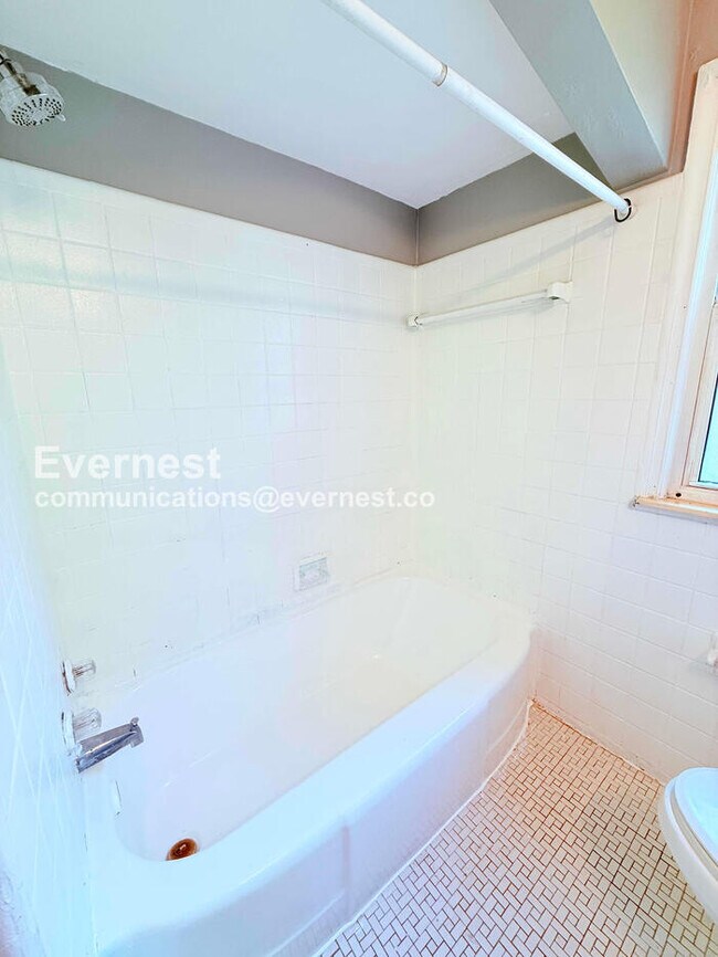 Building Photo - 8270 Trinity St