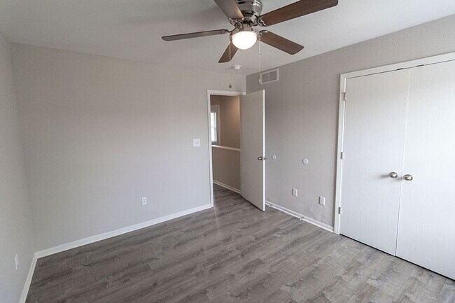 Building Photo - 5209-5211 Currituck Lane