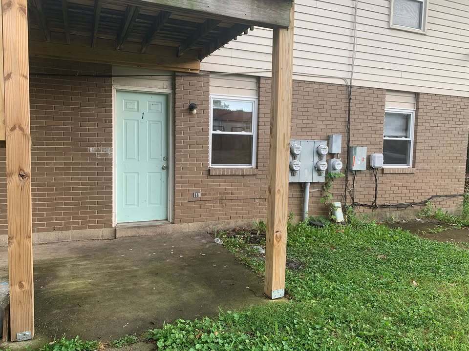 Patio - 1227 Hilltop Dr
