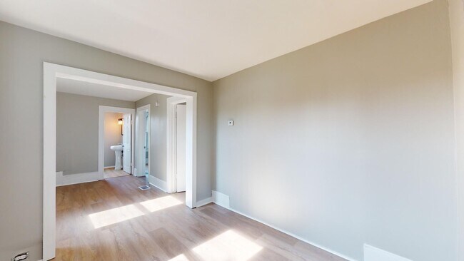 Building Photo - 1371 W 85th St