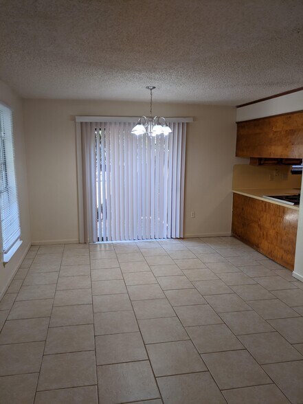 Dining Area with Access to Private Patio - 16643 Missionary Ridge Ct