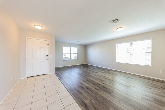 Building Photo - 8211 W Mission Ln