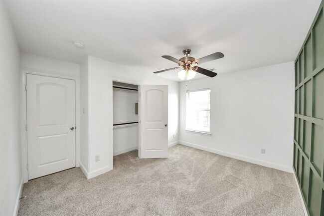 Building Photo - 333 Mammoth Springs Ln