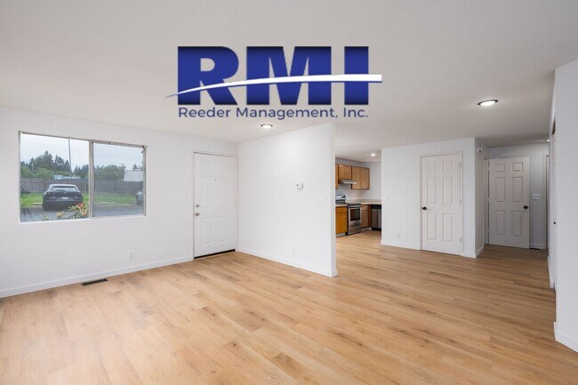 Building Photo - Charming 3 Bedroom 1.5 bathroom home awaits!