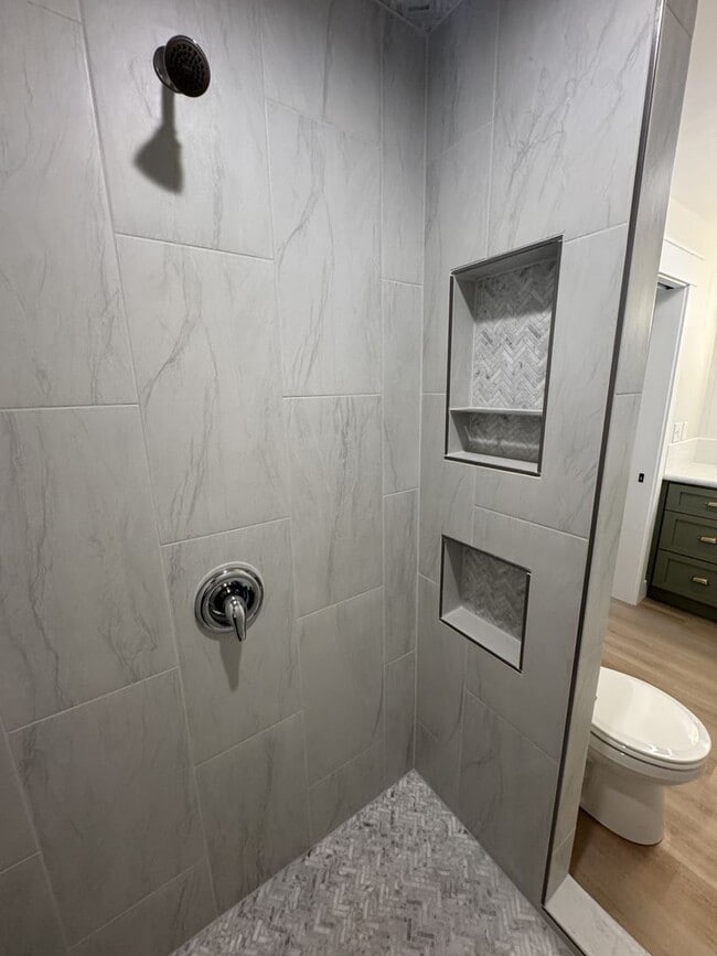 Building Photo - Completely Remodeled 4 Bed, 2 Bath Country Home – 1.5 Acres – Horse & Livestock Friendly!