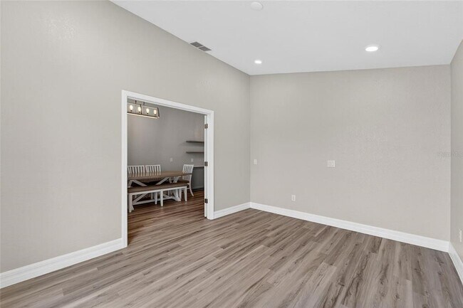 Building Photo - 523 Napa Valley Cir