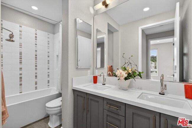 Building Photo - 12682 Millennium Dr