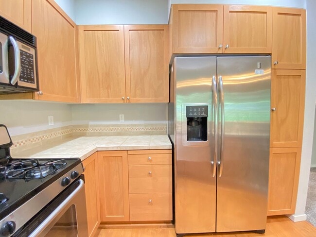 Building Photo - 2068 NW Boulder Way Dr