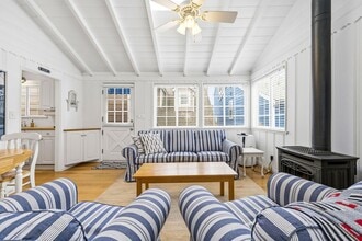 Building Photo - Balboa Island Coastal Charm Retreat