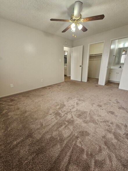 Building Photo - 1135 W I St