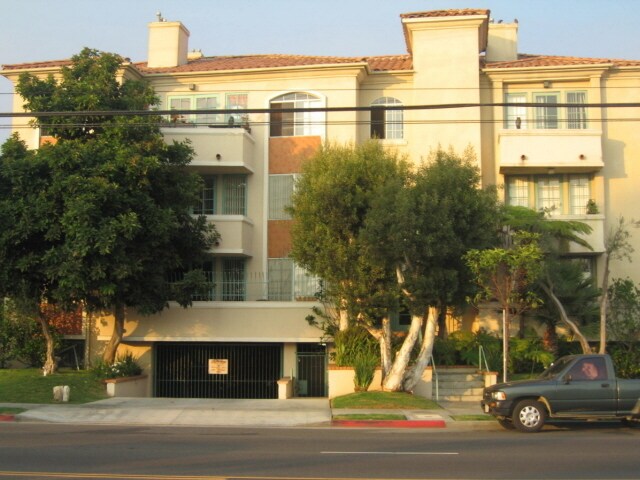 Building Photo - 4230 S Centinela Ave