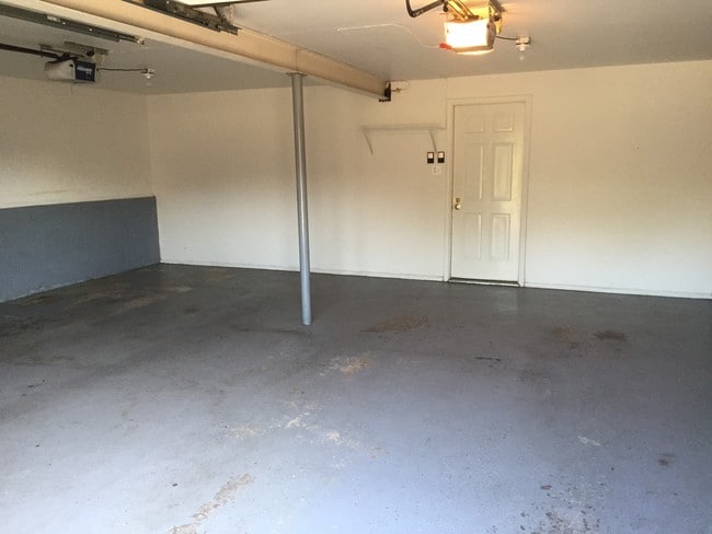 Building Photo - 8158 Durbin Terrace