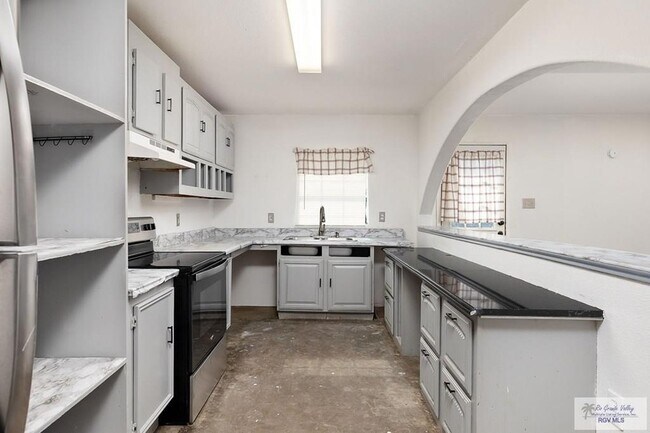 Building Photo - 14516 Rio Rebuelto Dr