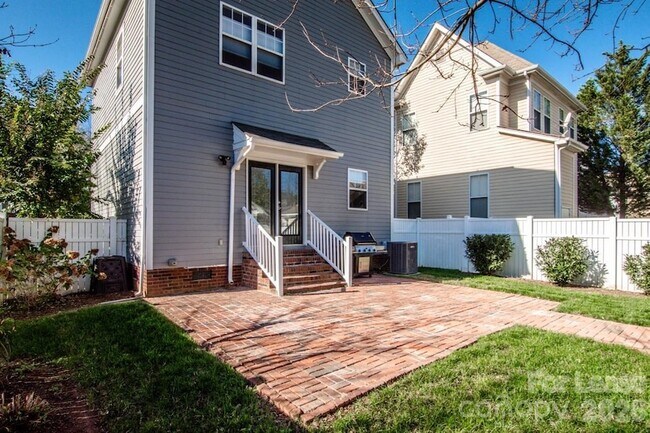 Building Photo - 8147 Townley Rd