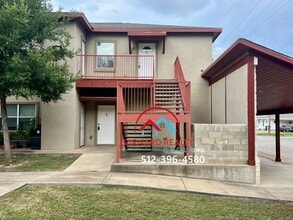 Building Photo - Available Now: Spacious 1 Bedroom, Walking Distance to the Heart of Downtown