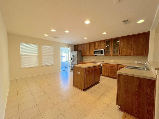 Building Photo - 9314 Alzaada Ln