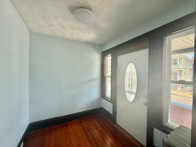 Building Photo - 41 Dunbar Ave
