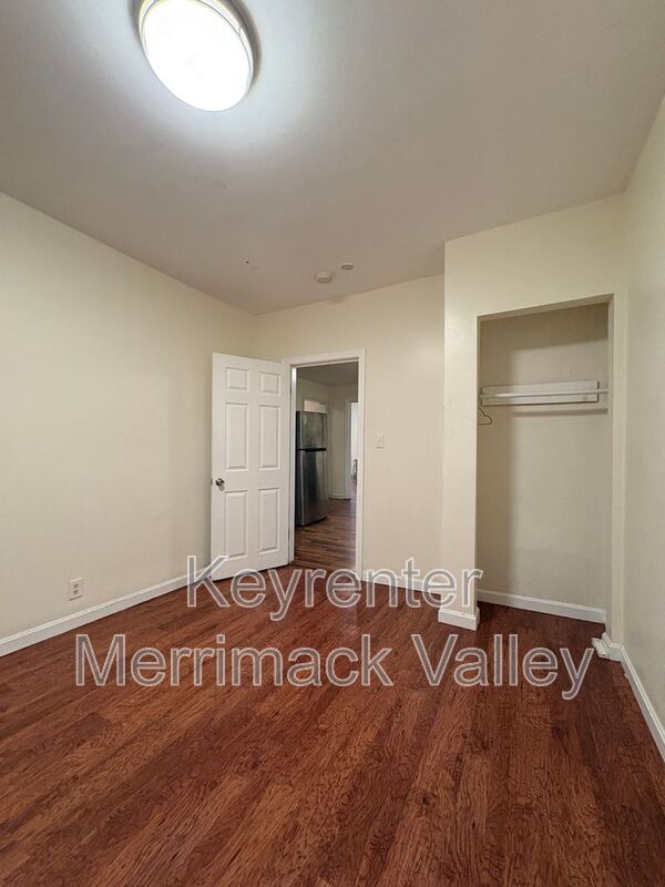 Building Photo - 58 Temple St