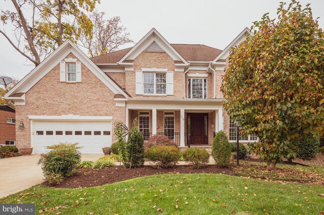 Building Photo - 119 E Jefferson St