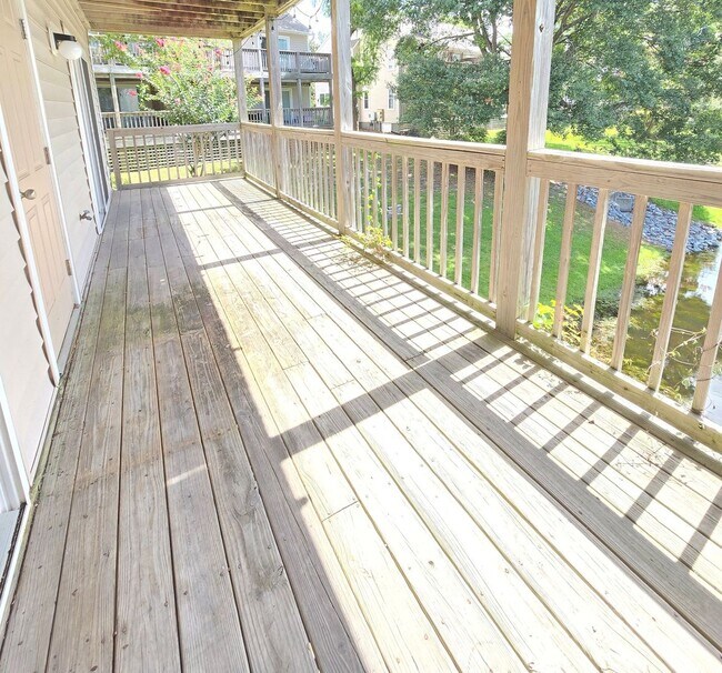 Building Photo - LAKESIDE VILLAGE - minutes to Wrightsville...