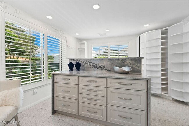 Building Photo - 3737 Crayton Rd